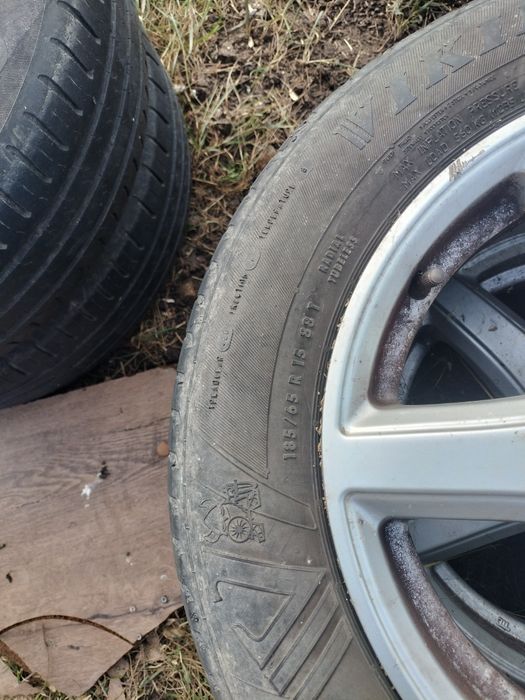 4 roti Mercedes r15
