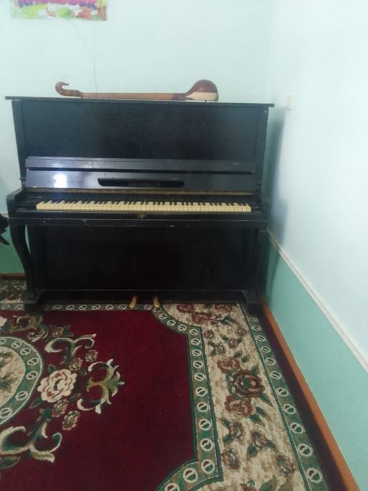 Фортепиано сотилади