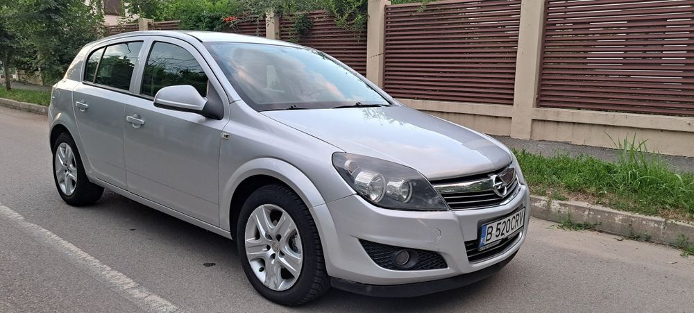 Opel.Astra H - 1.6  - 2010