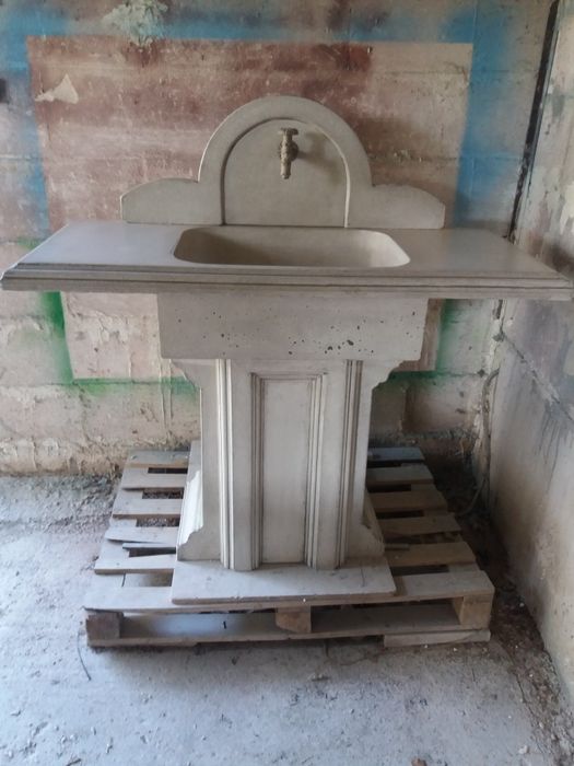 Градинска мивка за стена