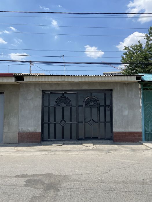 Yashnobodda hovli sotiladi 2.5 sotix 3 xona kadastr bor