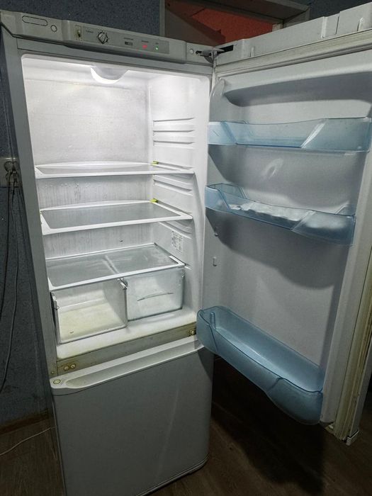 Холодильник сатылады