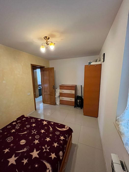 Inchiriez apartament 3 camere