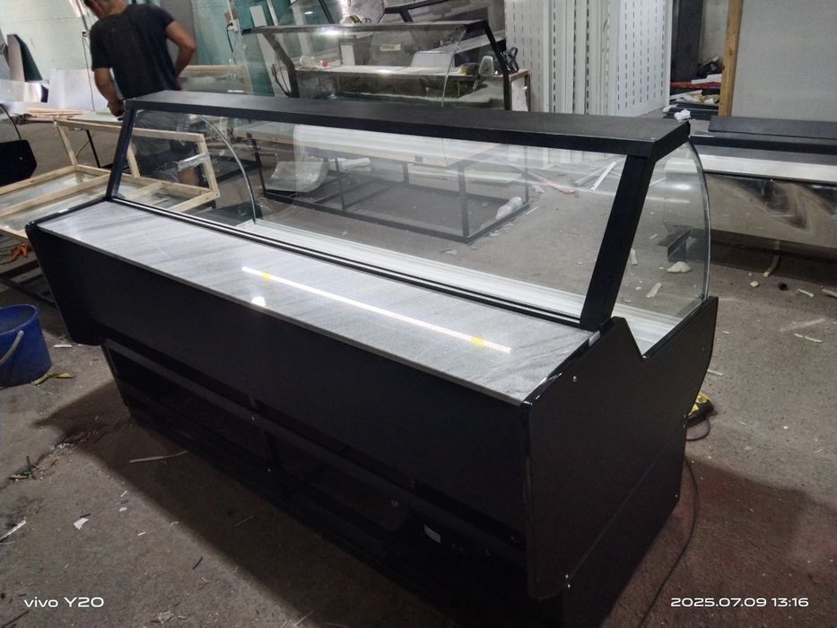 витрина холодильник