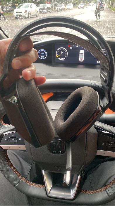 Наушники logitech G733