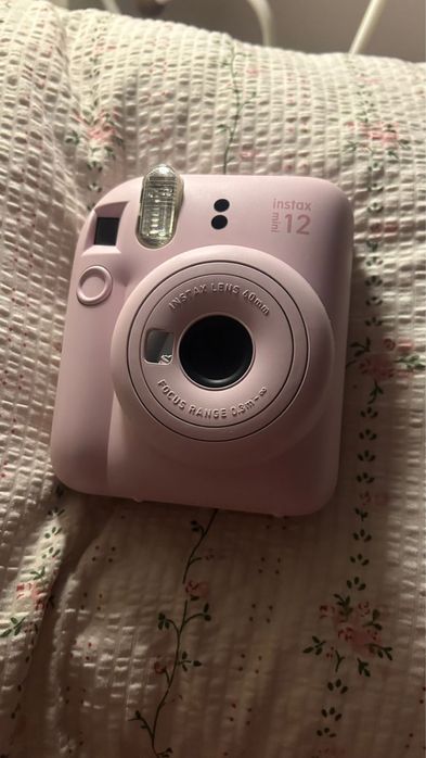 Instax 12 mini в розовом цвете