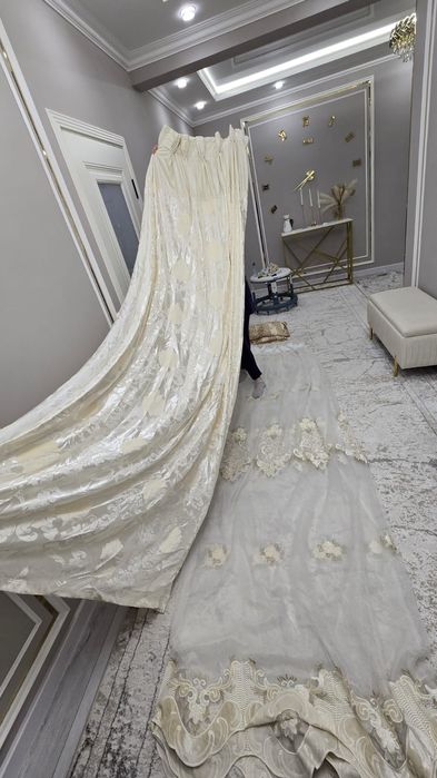 Срочно продам шторы комплект 10000т