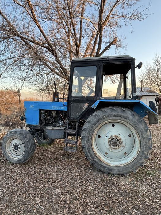 продаеться трактор