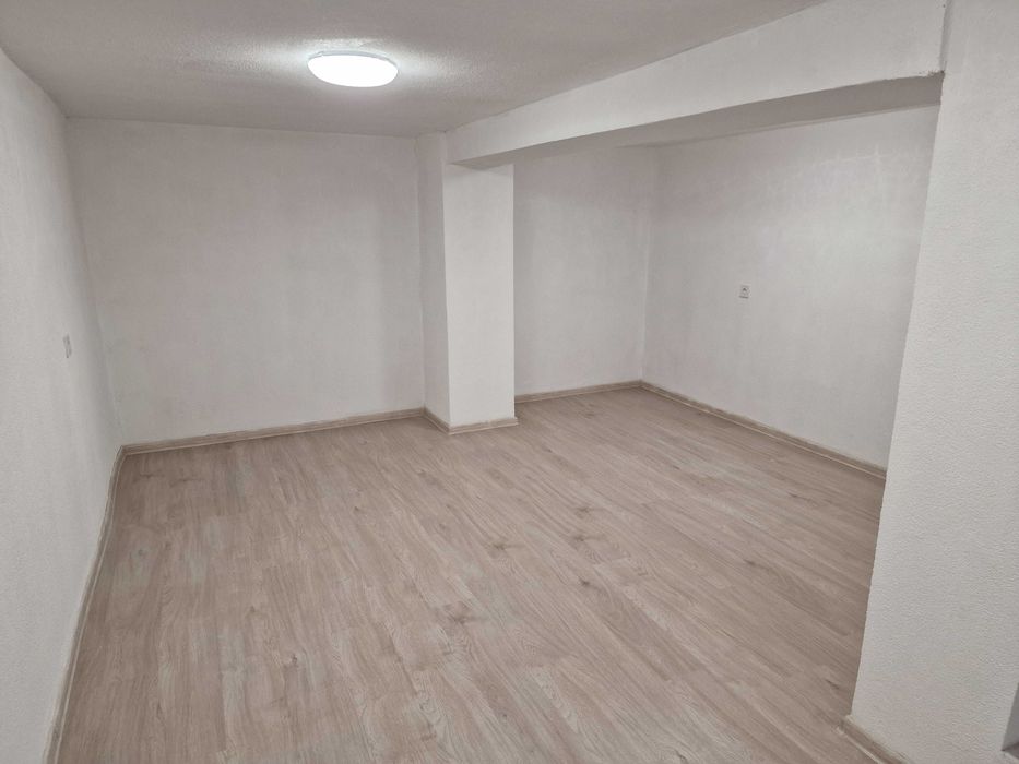 Продавам помещение в идеален център