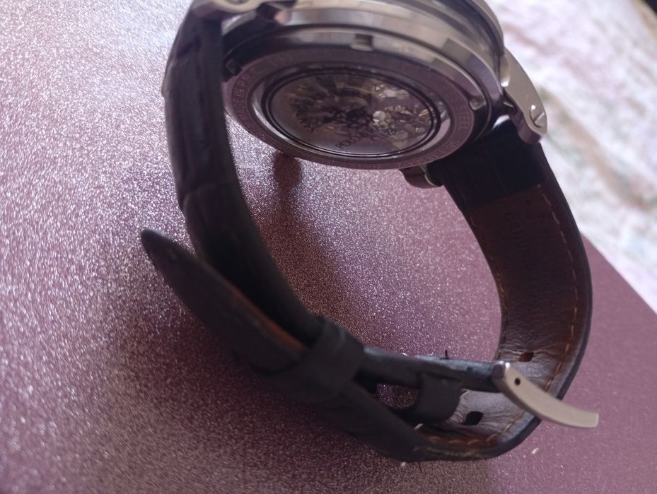 Продам часы срочно