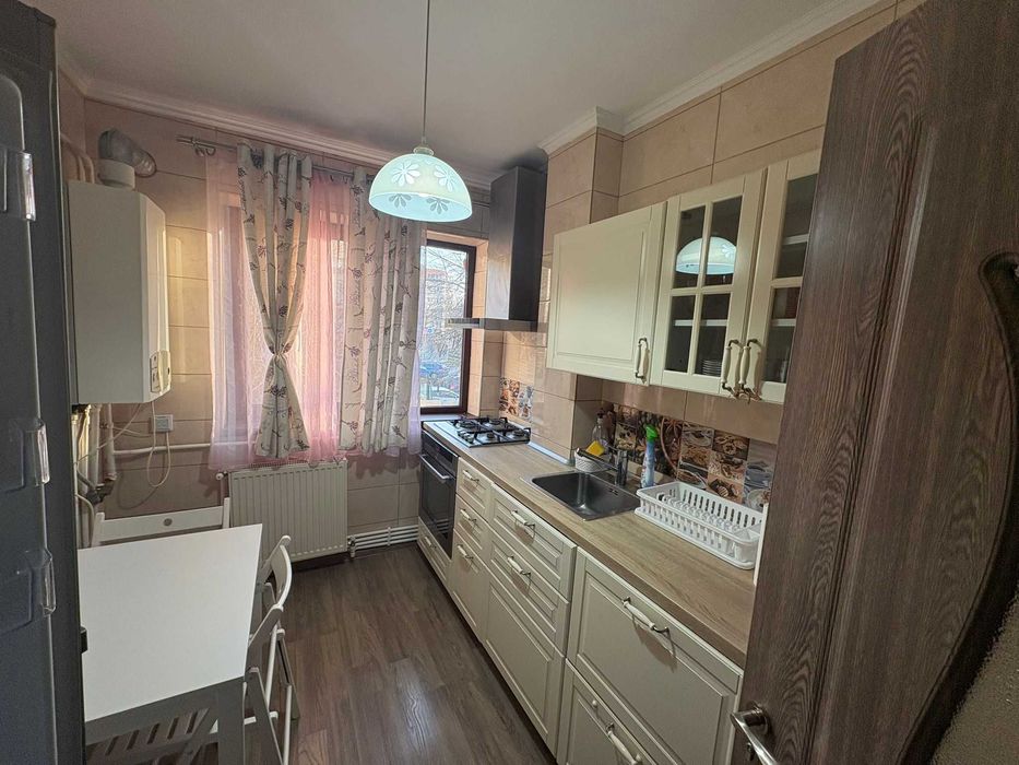 Inchiriere apartament 3 camere mobilat utilat zona Centrala