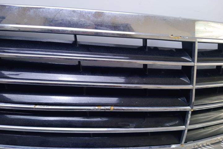 Grila capota  A2208800583 Mercedes-Benz S-Class W220 (facelift)