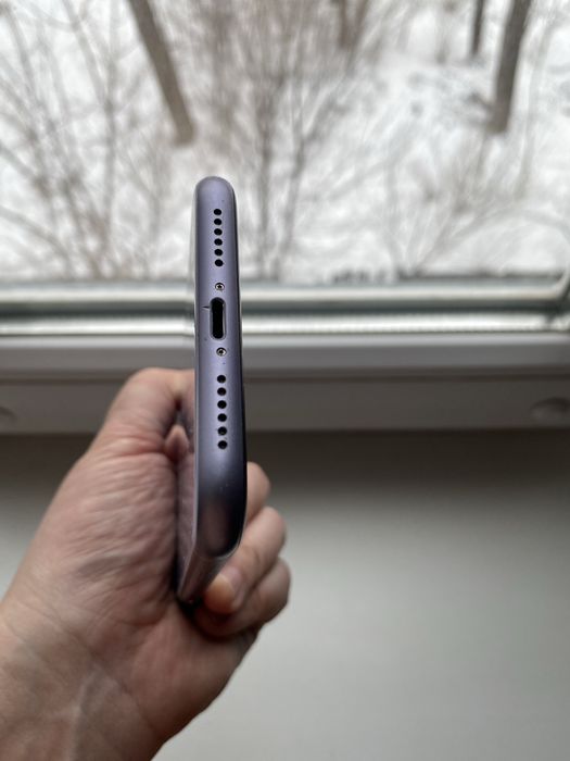 Продаю Iphone 11 64 гб