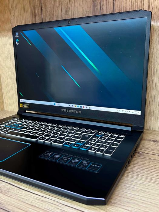 Лаптоп Acer Predator PH317-53-758NA Helios 300  / Като нов