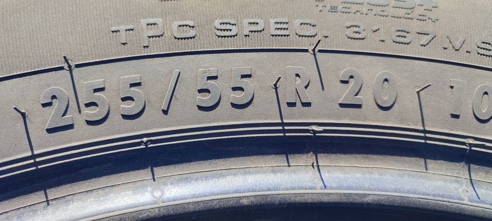 Continental 255_55_R20