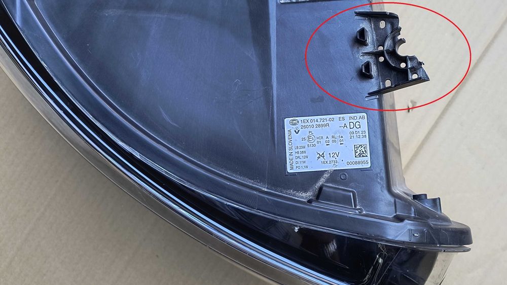 HELLA LED  260601790R / 260102899R pentru RENAULT Trafic III