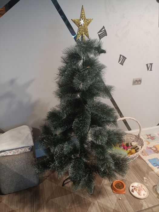Продам ёлку искусственная, полтора метра