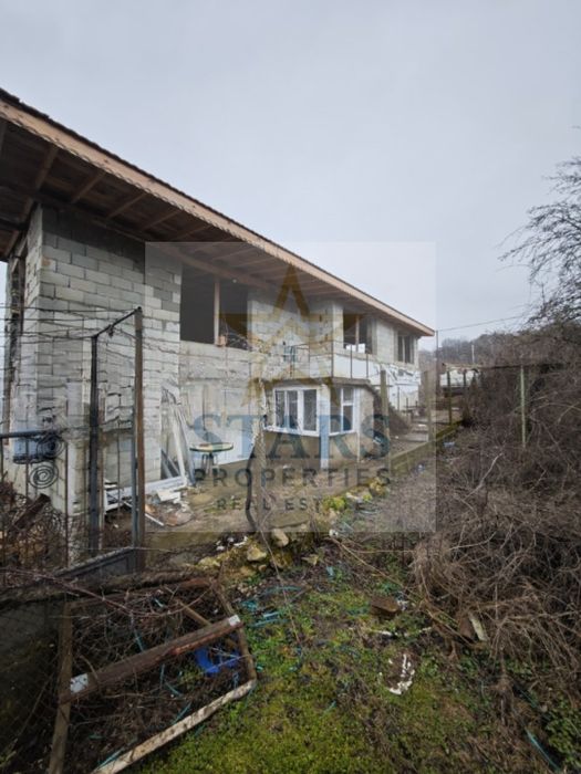 Продажба Къща гр. Варна - м-т Манастирски рид 175m² и двор 800m²