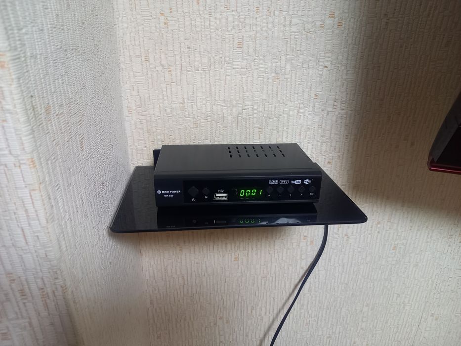 Продам телевизор ЖК. В КОМПЛЕКТЕ