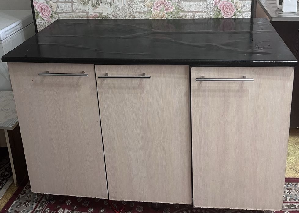 Срочноо!!! кухонный сатылады