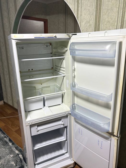 Indesit холодильник