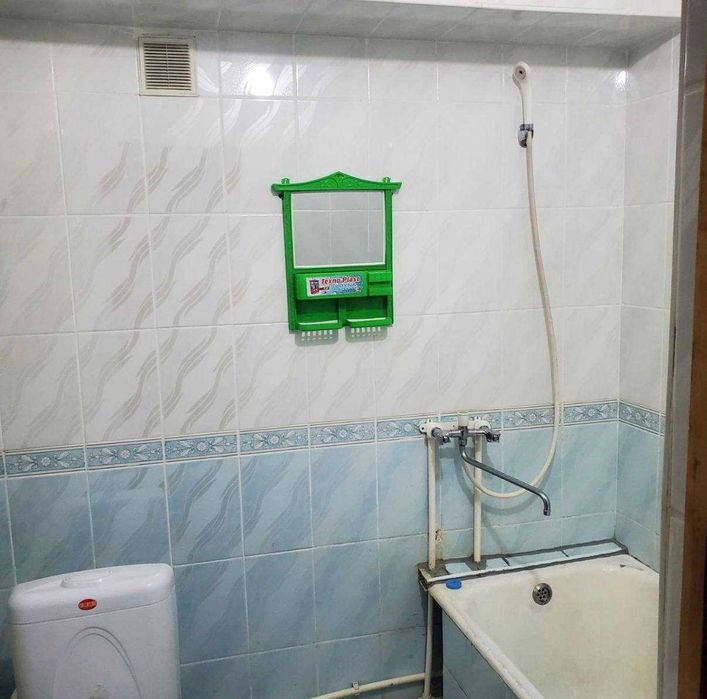 Шахристон Метро 2-хона Сотилади Срочно 55м2. Кирпичный. Балкон 2/6