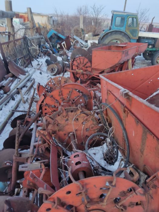 Продам на запчасти картофелесажалку