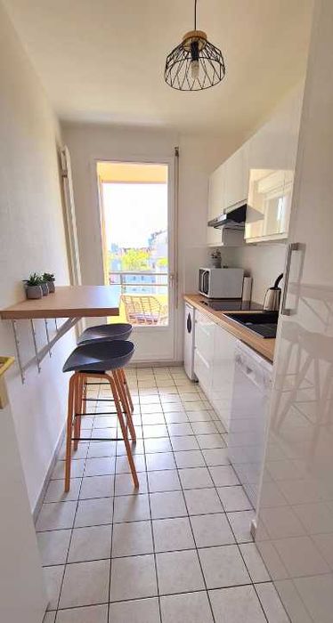 Дава се под наем Двустаен апартамент в Пловдив, Център - 46 кв.м за 255 € - Снимка #1