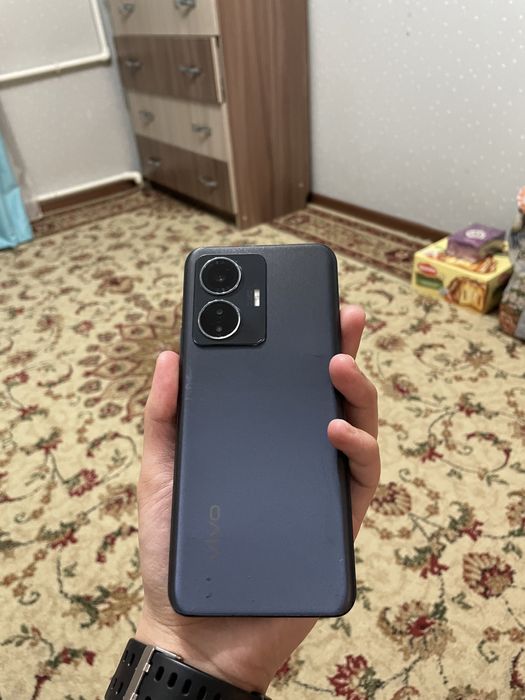 Продам телефон Vivo Y55 16/128