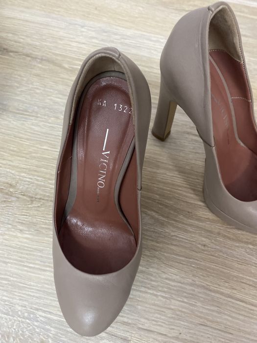 Туфли на каблуках