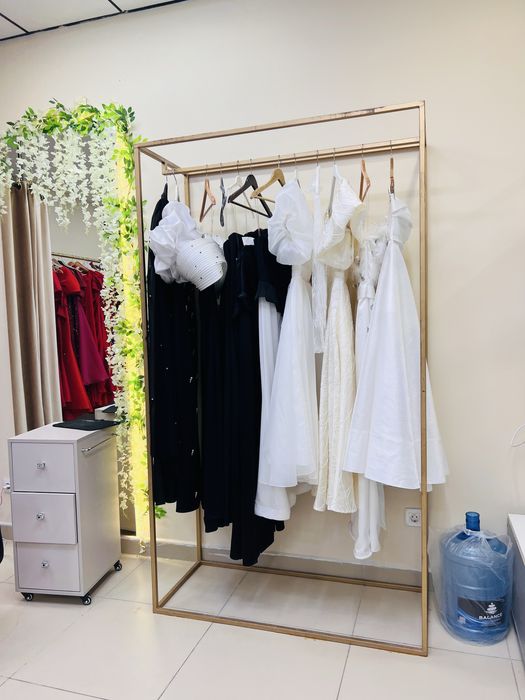 Продается манекен и стойка