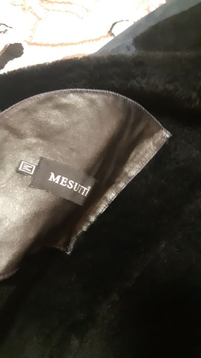 Дублёнка с капюшоном