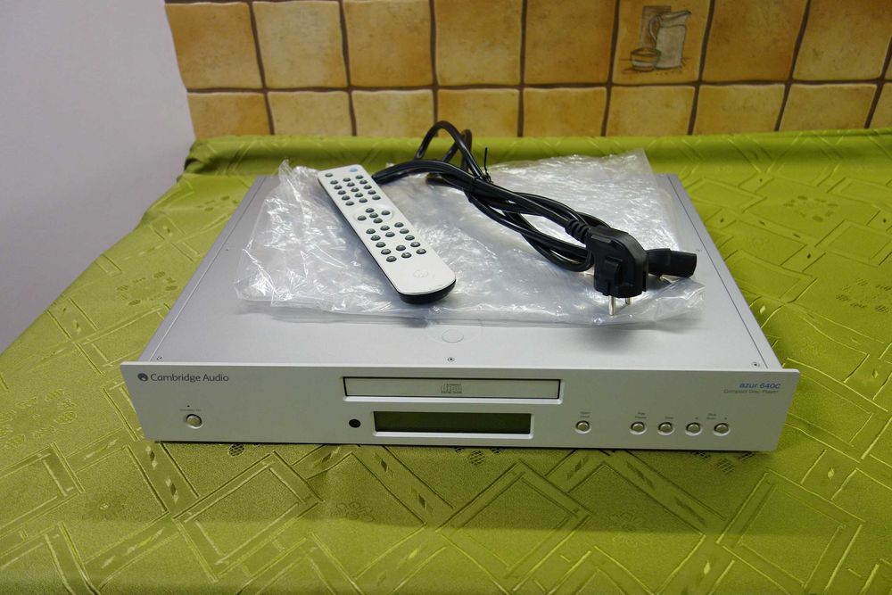 (до 31.08.)Cambridge audio azur 640C V2 - висок модел CD плеер