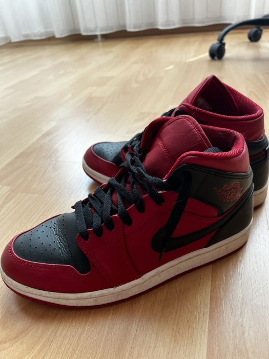 air jordan 1 mid adidasi