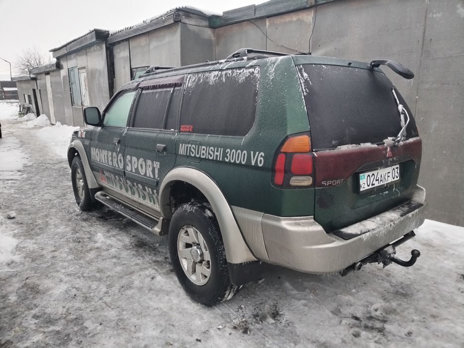 Продам Митсубиси Монтеро Спорт