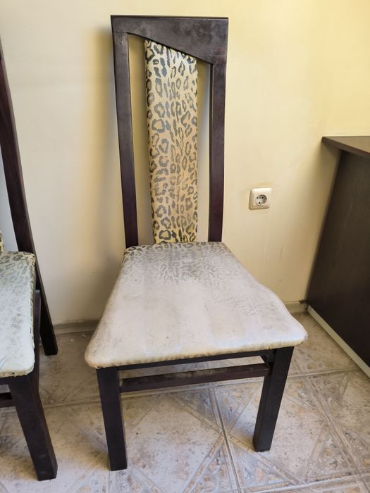 Трапезен комплект – маса + столове