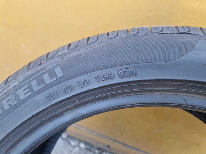 1 Pirelli R18 235/45
лятна гума 
DOT5019