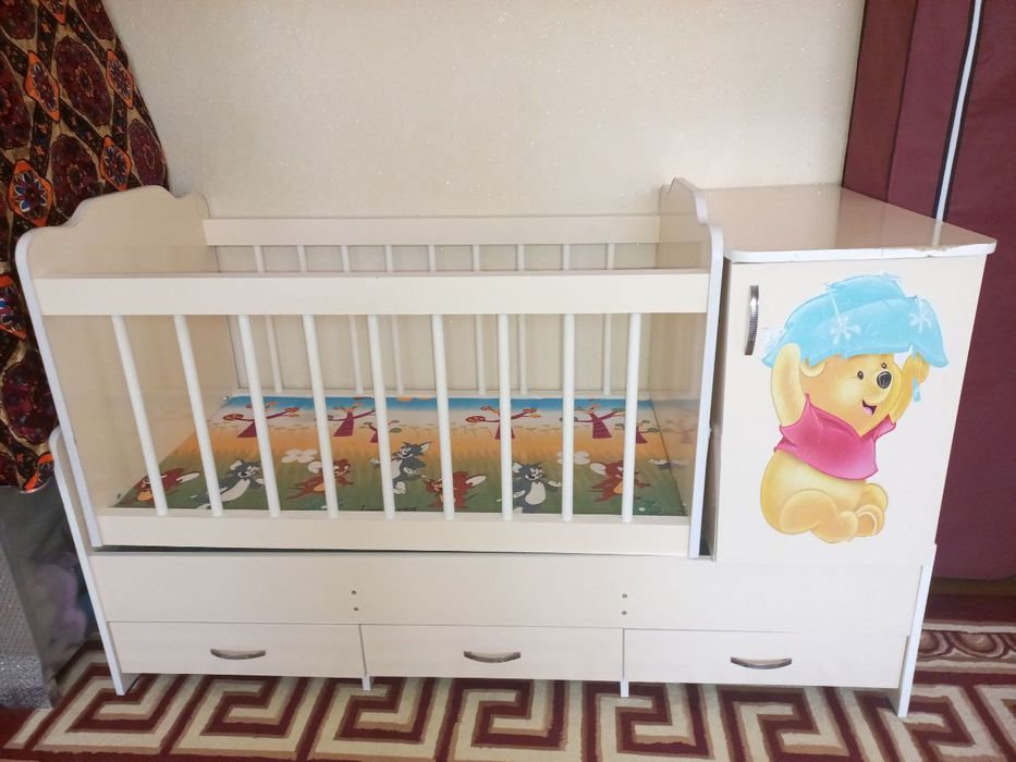 Детская кроватка б/у в хорошем состоянии 750.000сум торг уместен