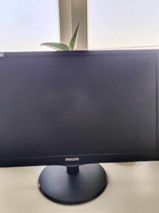 Монитор 19 дюймов