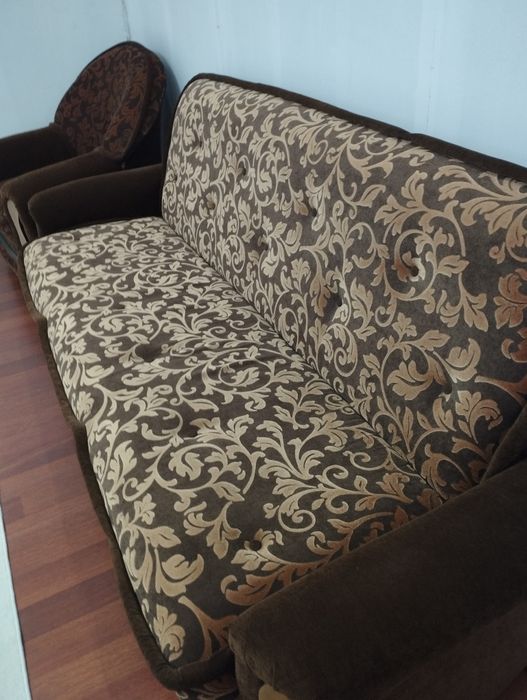 Диван раскладной с двумя кресла