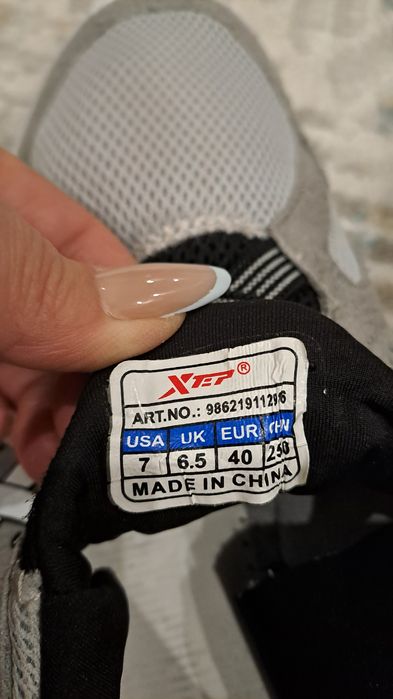 Кроссовки xtep 40 размер