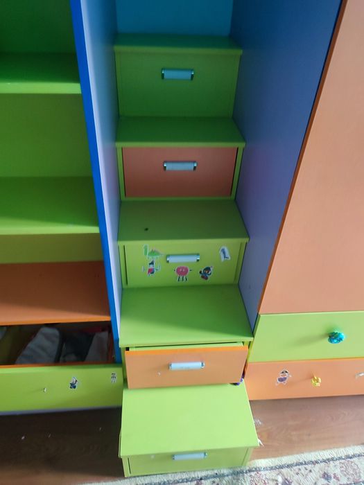 Продам спальный детский гарнитур