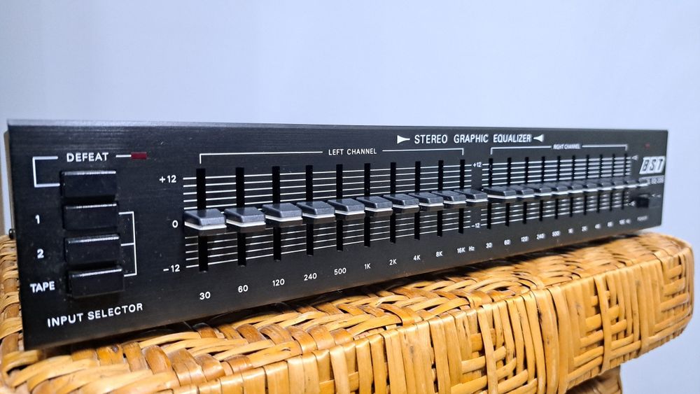 BST  EQ-205 еквалайзер 10 бандов
