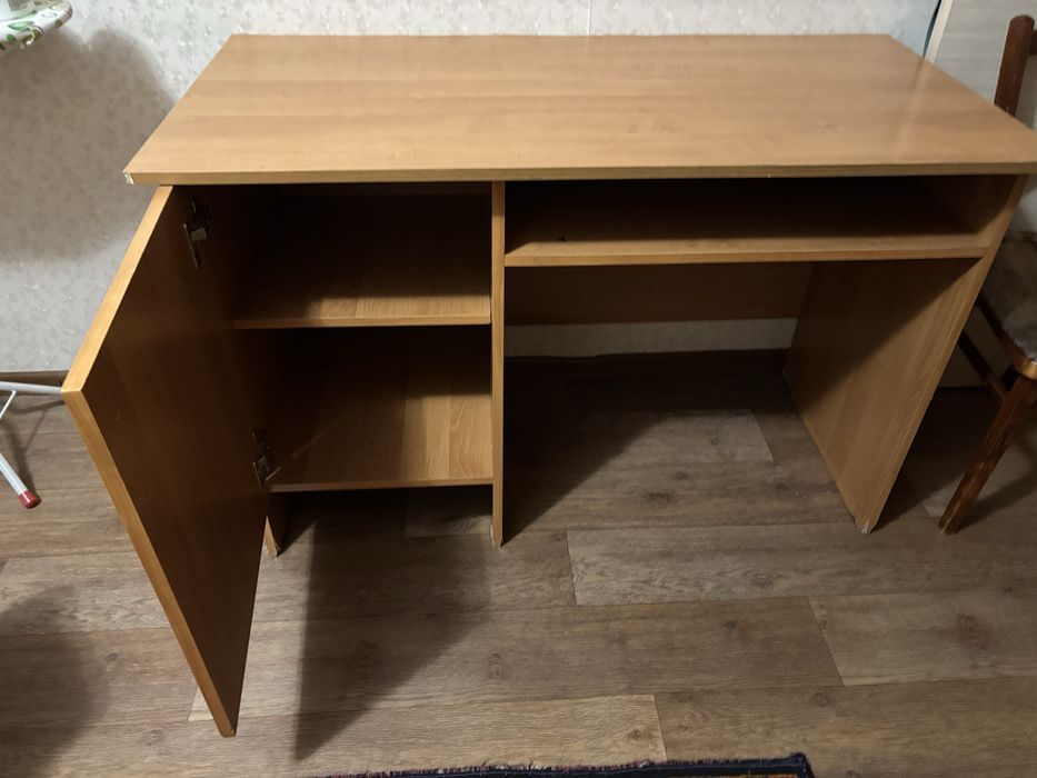 Письменный стол