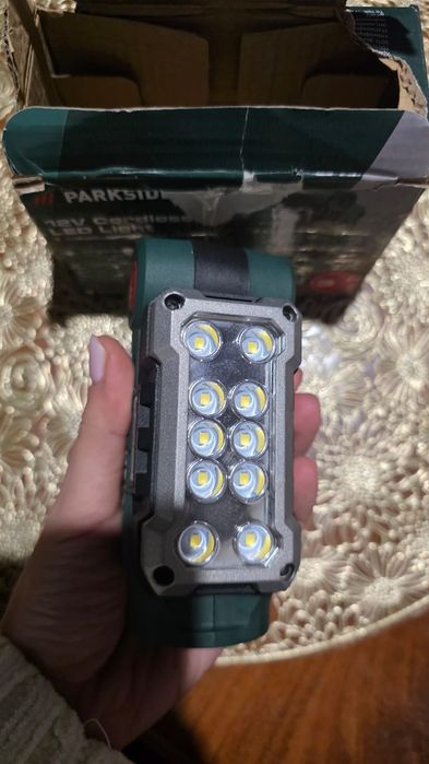 Lanternă Parkside X12V
