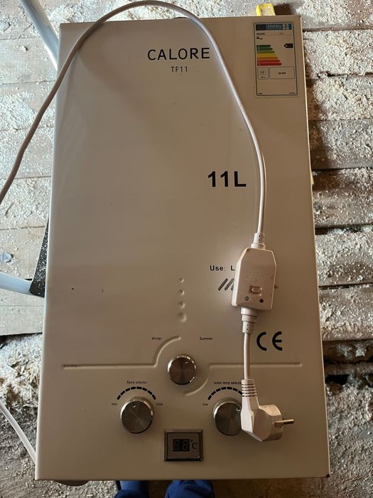 Instant pe gaz Calore TF11 – 11L, aproape nou,