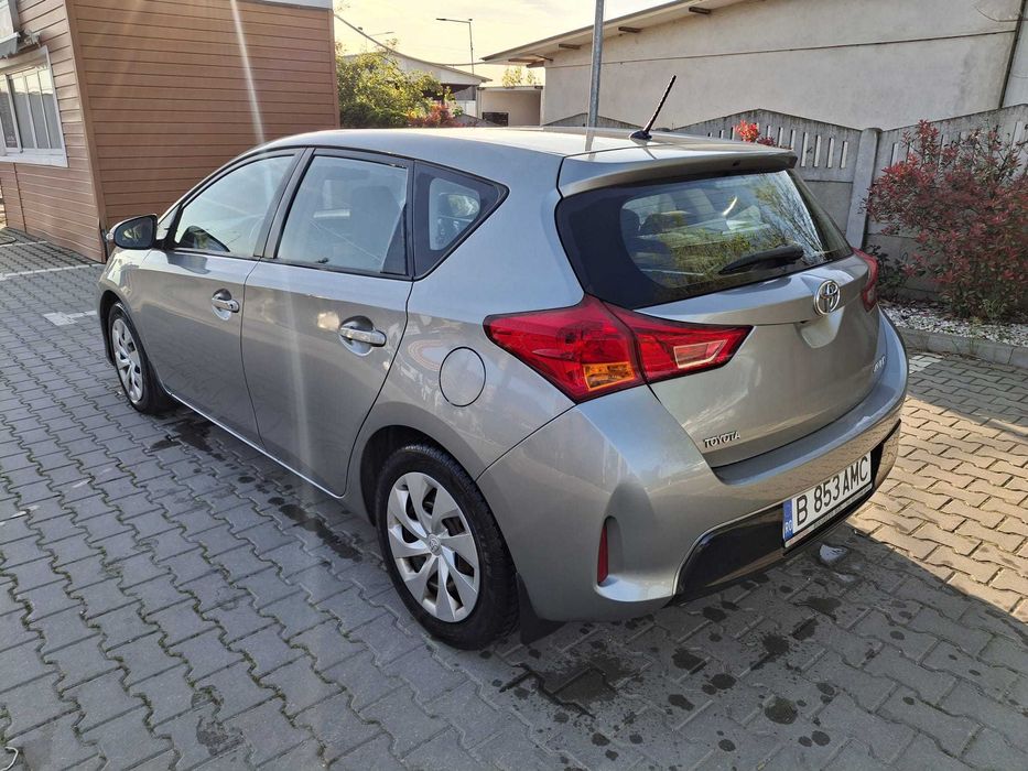 Toyota Auris 1.6 L Valvematic, Automata, 136cp, Istoric Toyota, 136000km 2013