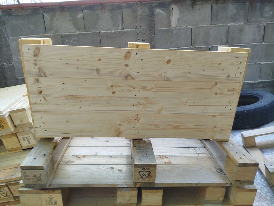 Дървен материал напълно сух