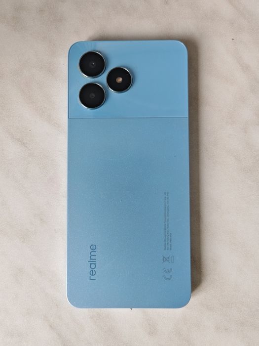 Продаю сотовый телефон REALME Note50