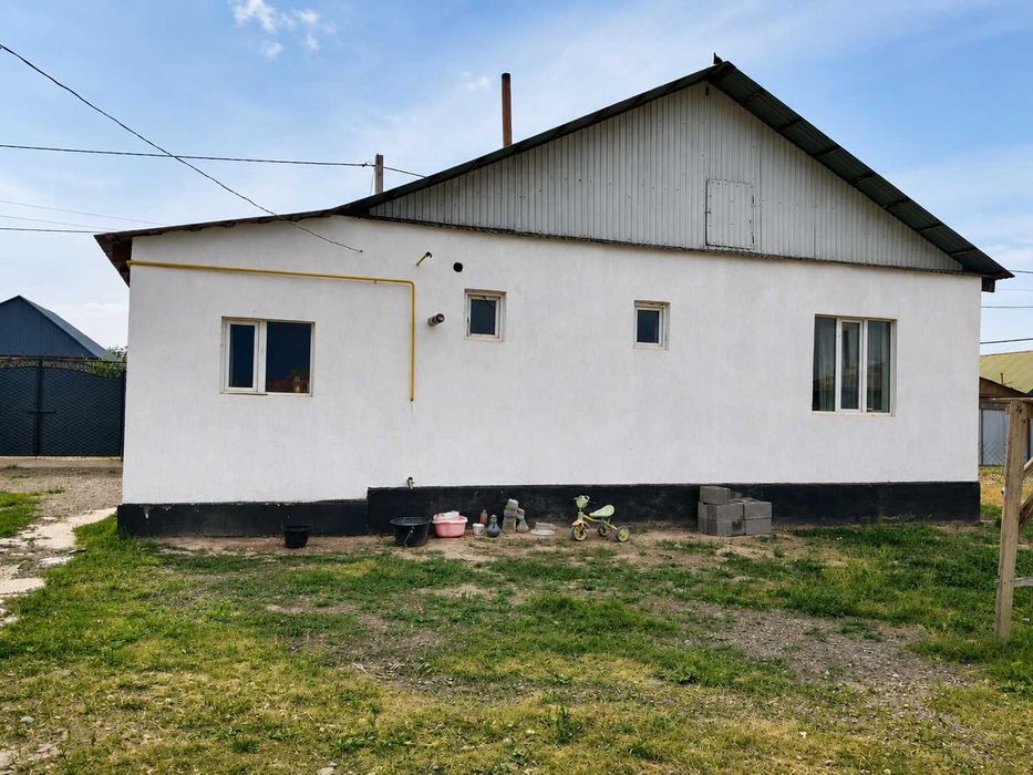 Продаётся новый, просторны дом в районе Каскелен в отличном состоянии